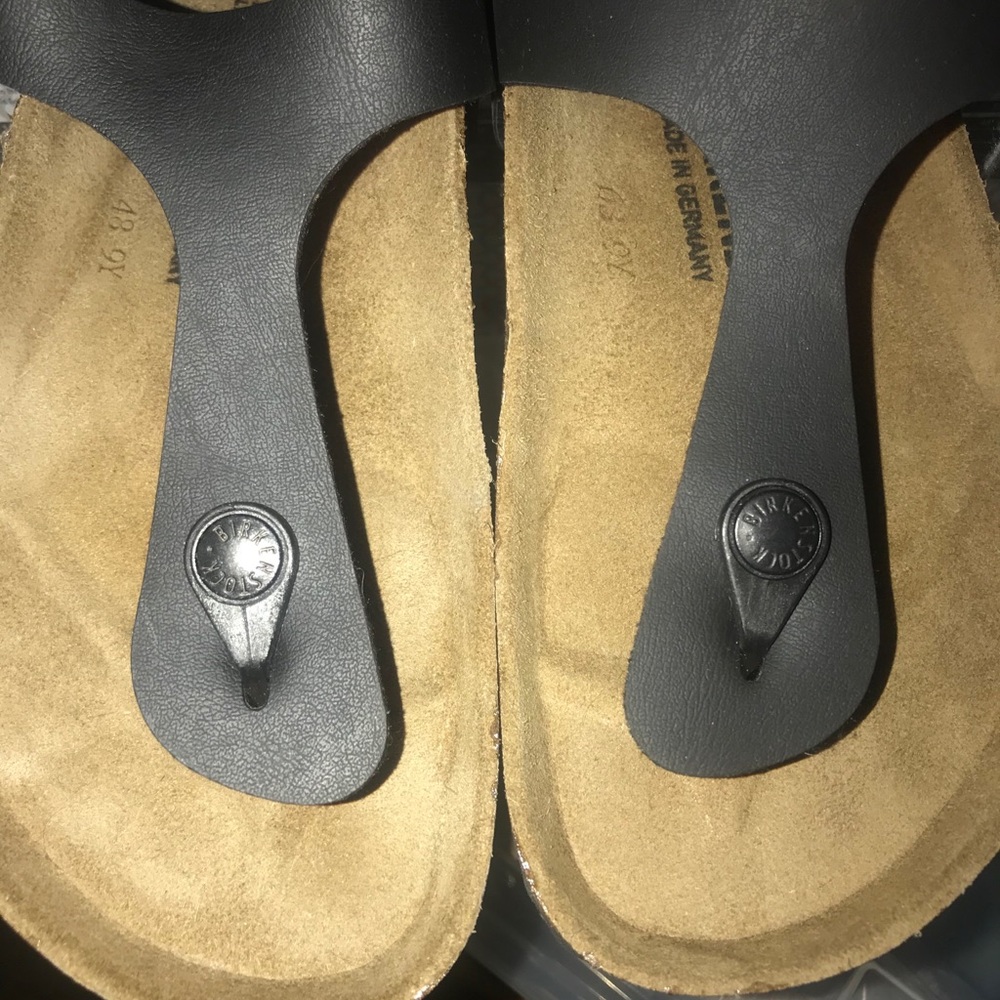 NWT Birkenstock Black Gizeh Sandals - Picture 2 of 7